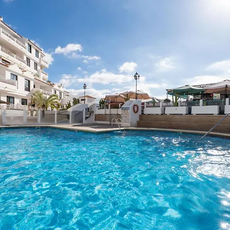 Appartement Place With A Large Terrace